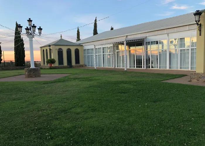 Atalayas Extremadura 아파트호텔 사프라